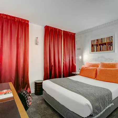 Joyce - Astotel Paris