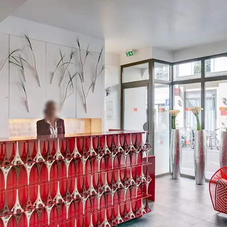 Joyce - Astotel Hotel 3*