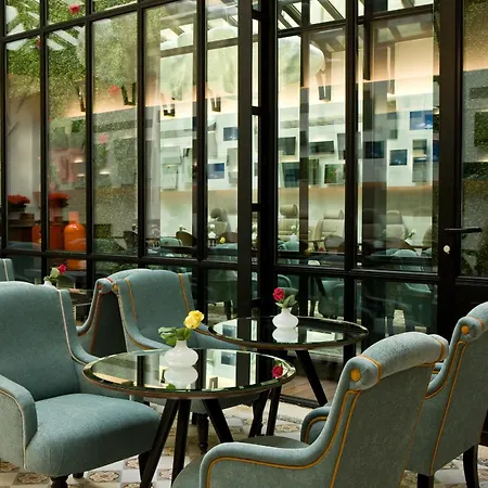 Joyce - Astotel Hotel