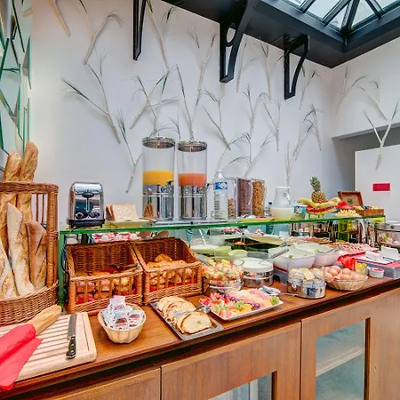 Joyce - Astotel Hotel 3*