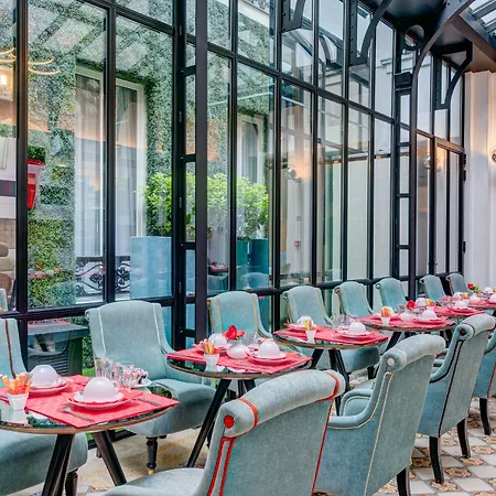 Joyce - Astotel Hotel