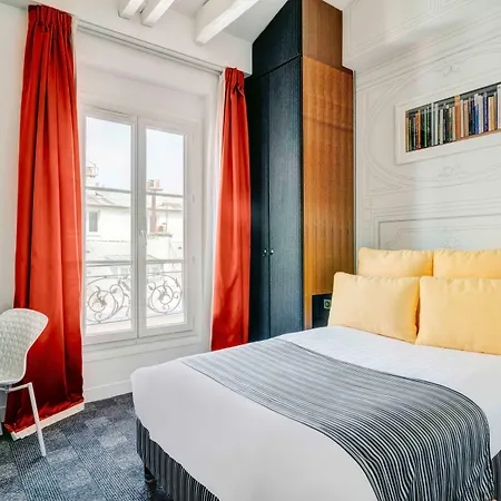 Joyce - Astotel Hotel