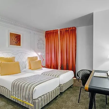 Joyce - Astotel Hotel