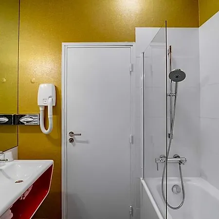 Joyce - Astotel Hotel