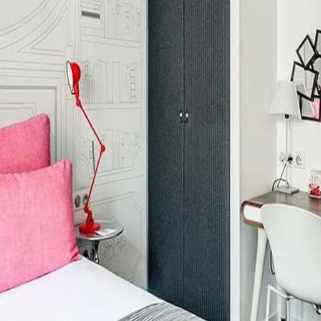 Joyce - Astotel 3*