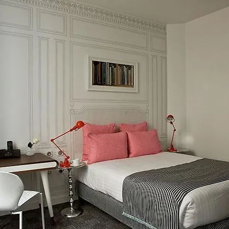 Joyce - Astotel Hotel