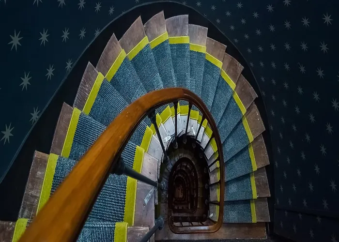 Joyce - Astotel Hotel Parigi