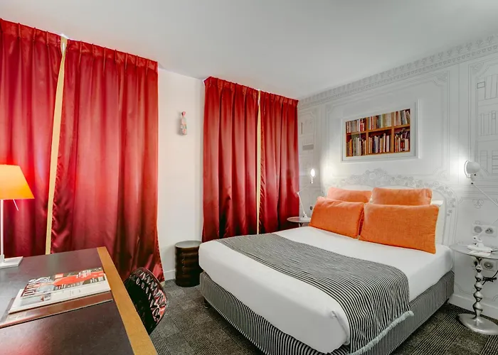 ジョイス アストテル パリ