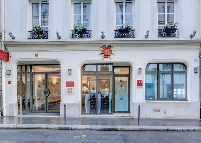 Joyce - Astotel Hotel Paris