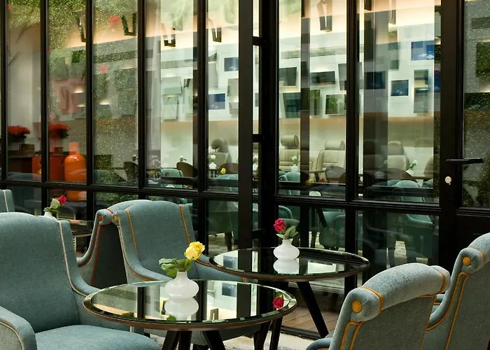 Joyce - Astotel Hotel