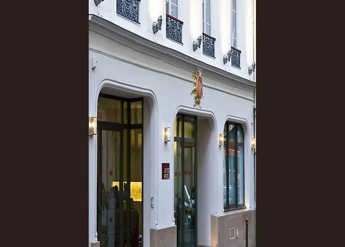 Joyce - Astotel Hotel Paris
