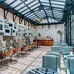 Joyce - Astotel Hotell Paris