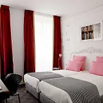 Joyce - Astotel Hotell