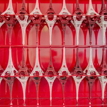 Joyce - Astotel Hotel Parijs