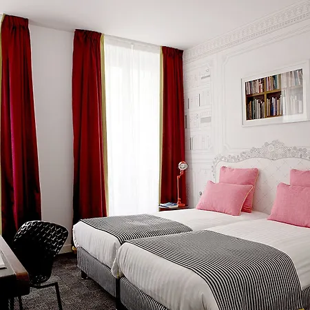 Joyce - Astotel Hotel